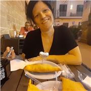 Laureata in lingue impartiesce lezioni di inglese per tutti i gradi scolastici o anche aiuto compiti in tutte le materie